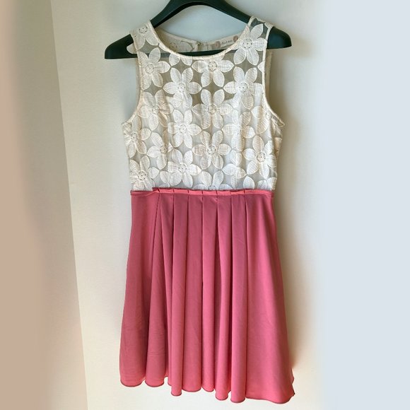 Altar’d State Flower Lace and Pleated Pink and Off White Baby Doll Dress L Mini - Picture 1 of 6
